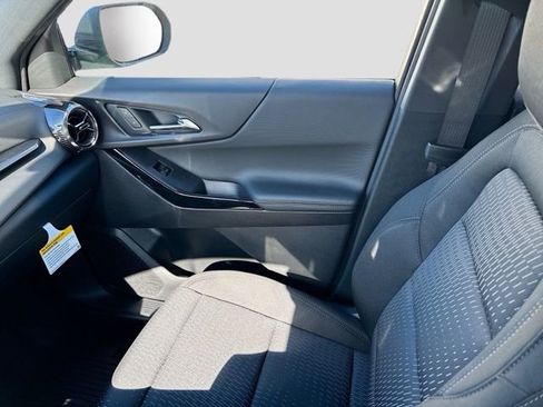 New 2026 Chevrolet Equinox LT w/ LPO, Floor Liner Package image 26