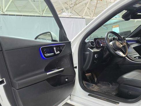 Used 2024 Mercedes-Benz C 300 Sedan image 19