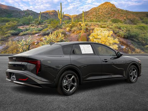 Certified 2025 Kia K4 LXS image 4