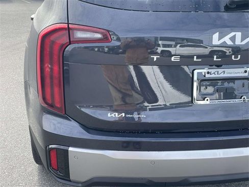 New 2025 Kia Telluride S image 15