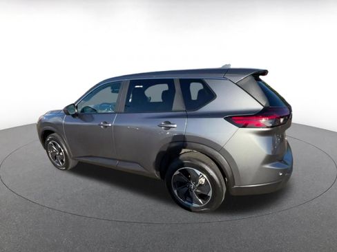Used 2025 Nissan Rogue SV AWD/4WD image 10
