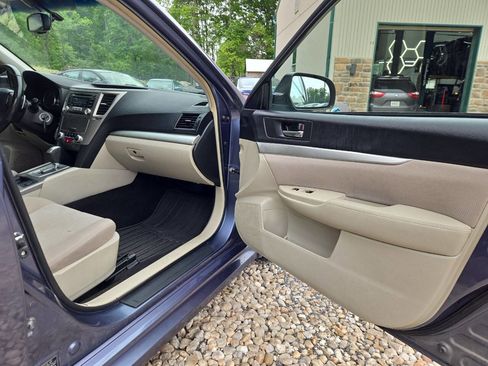 Used 2013 Subaru Legacy 2.5i Premium w/ All-Weather Pkg + Moonroof AWD/4WD image 16