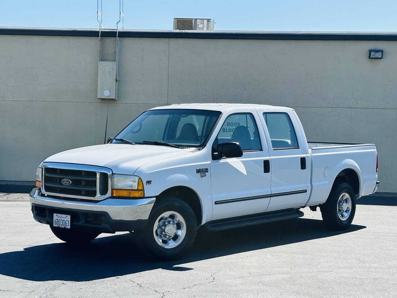 Used 1999 Ford F250 Lariat RWD image 4