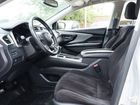 Used 2019 Nissan Murano SV FWD image 9