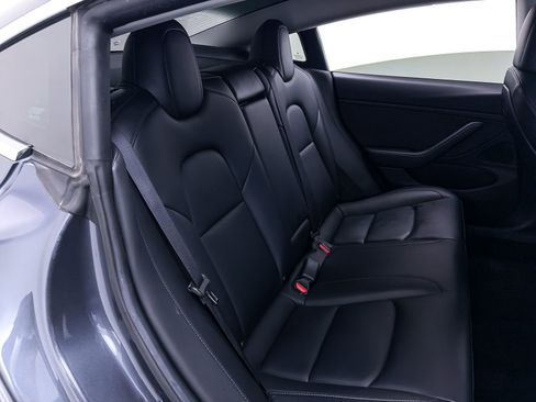 Used 2019 Tesla Model 3 Standard Range Plus image 31
