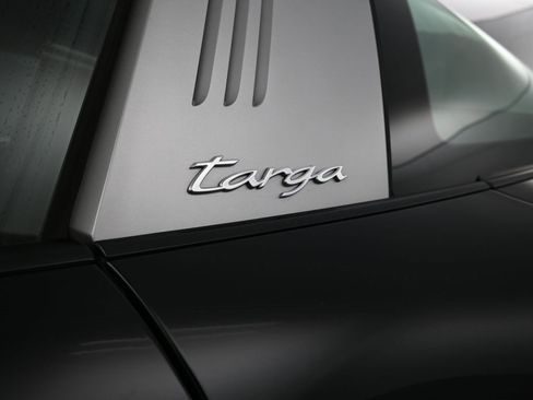 Used 2021 Porsche 911 Targa 4S image 21