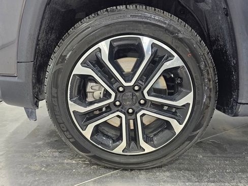 Used 2024 Jeep Compass Limited image 10