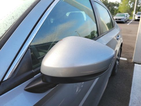 Used 2023 Honda Civic EX-L image 7