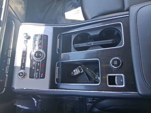 Used 2023 Lincoln Aviator AWD w/ Premium Package image 15