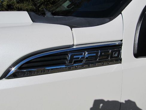 Used 2015 Ford F350 Lariat image 11