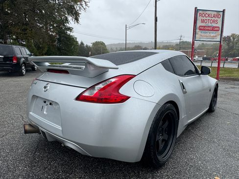 Used 2017 Nissan 370Z Coupe image 5