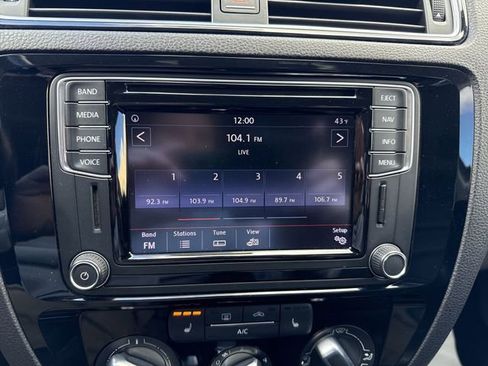 Used 2016 Volkswagen Jetta SEL image 13