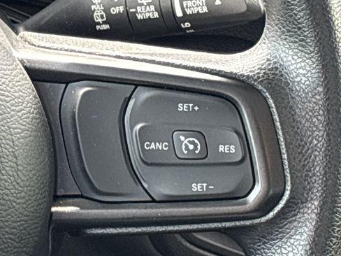 Used 2024 Jeep Wrangler Unlimited Sport AWD/4WD image 22