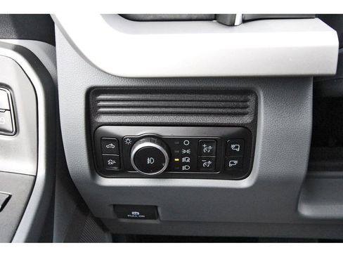 Used 2026 Ford F250 XLT w/ XLT Premium Package AWD/4WD image 18