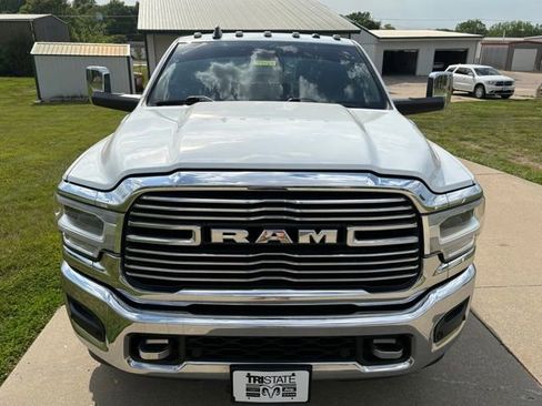 Used 2022 RAM 3500 Laramie w/ Chrome Appearance Group AWD/4WD image 2