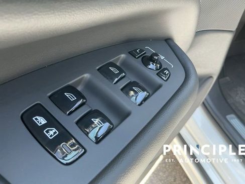 Certified 2025 Volvo XC90 B5 Plus w/ Protection Package Premier image 25