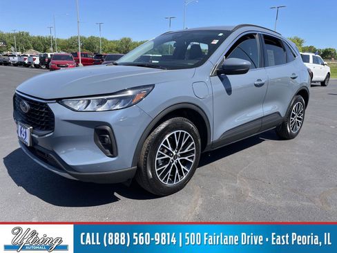 Used 2025 Ford Escape SE FWD image 1