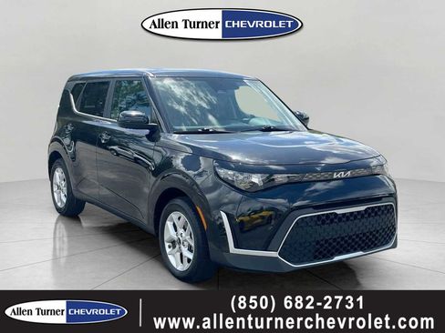 Used 2024 Kia Soul LX w/ LX Technology Package FWD image 1
