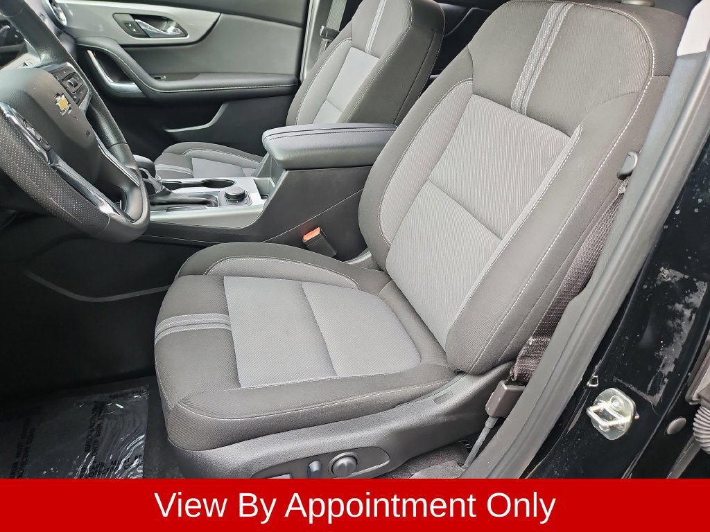 Used 2025 Chevrolet Blazer LT FWD image 24