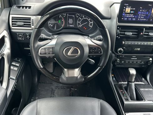 Used 2023 Lexus GX 460 Premium w/ Premium Package image 18