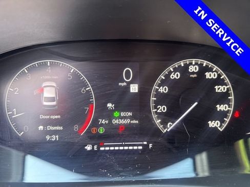 Used 2023 Honda Civic Sport image 4