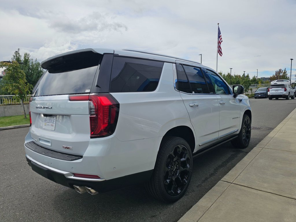 Used 2026 GMC Yukon Denali w/ Denali Reserve Package AWD/4WD image 7
