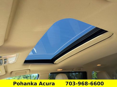 Used 2016 Toyota Highlander XLE AWD/4WD image 19
