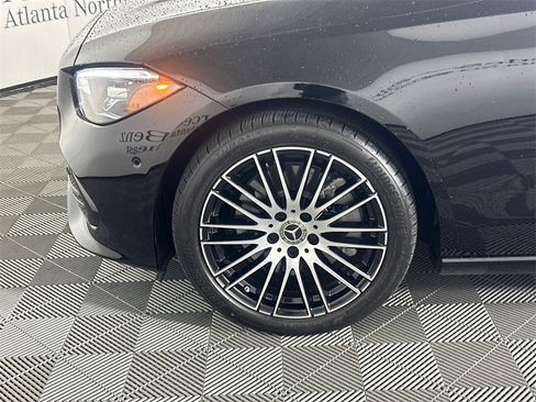 Used 2025 Mercedes-Benz C 300 Sedan image 12