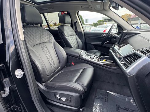 Used 2023 BMW X7 xDrive40i image 37