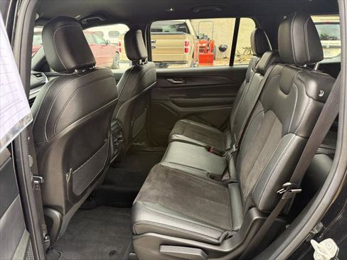 Certified 2024 Jeep Grand Cherokee L Laredo image 10
