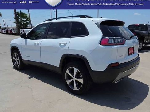 Certified 2022 Jeep Cherokee Limited AWD/4WD image 6