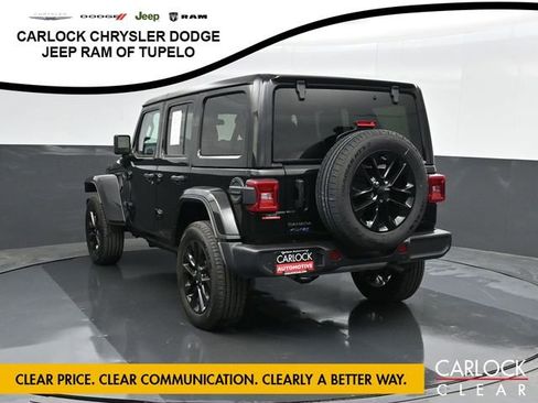 Used 2025 Jeep Wrangler Sahara w/ Safety Group AWD/4WD image 9