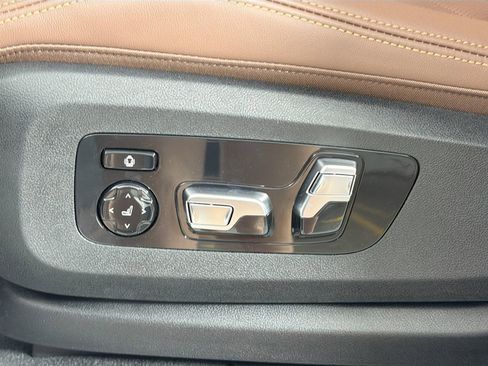New 2026 BMW X5 M60i w/ Climate Comfort Package image 19