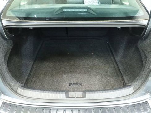 Certified 2023 Volkswagen Jetta SE FWD image 33