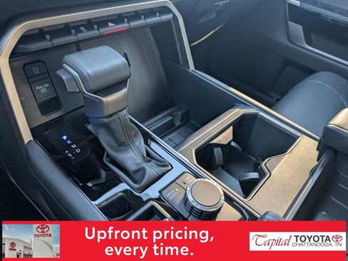 Used 2024 Toyota Tundra Limited AWD/4WD image 22