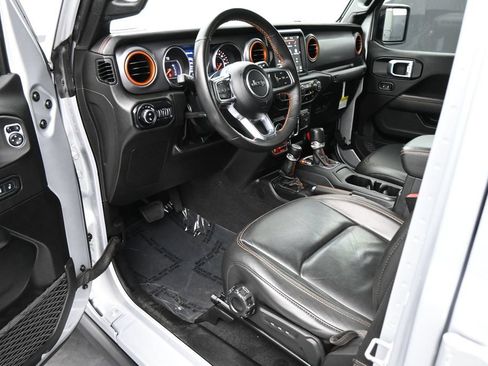 Used 2022 Jeep Gladiator Mojave AWD/4WD image 2