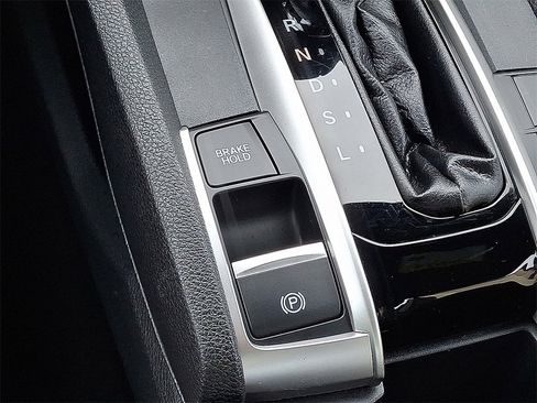 Used 2016 Honda Civic LX-P image 27