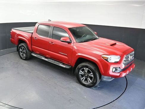 Used 2016 Toyota Tacoma TRD Sport w/ Towing Package RWD image 22