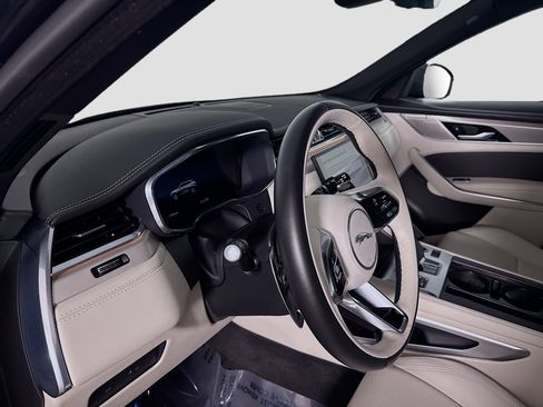 Used 2025 Jaguar F-PACE R-Dynamic S image 23