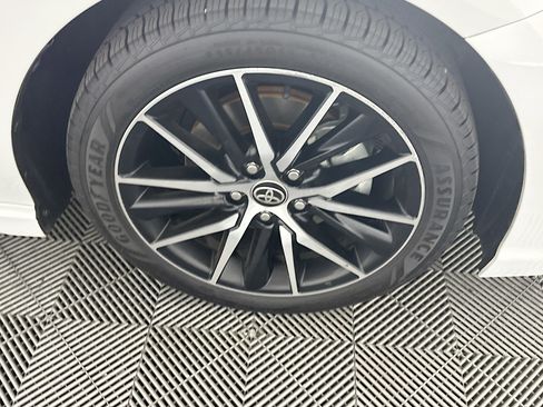 Used 2023 Toyota Camry SE image 11