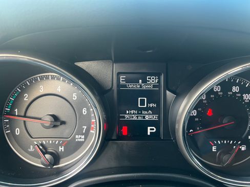 Used 2012 Jeep Grand Cherokee Laredo image 11