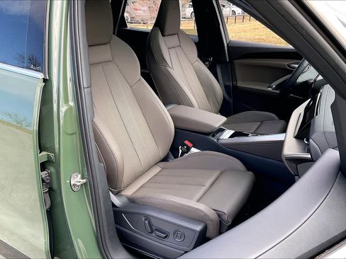 Certified 2025 Audi Q5 Premium Plus w/ Premium Plus image 9