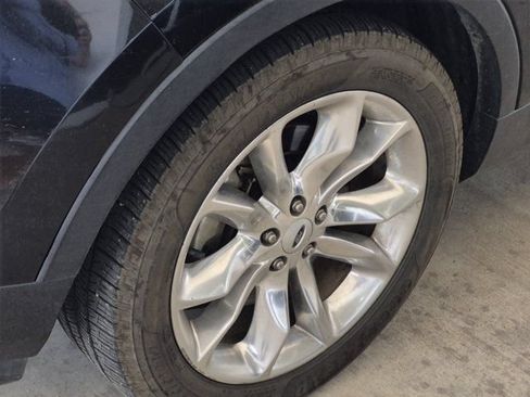 Used 2015 Ford Explorer Limited w/ Equipment Group 301A FWD image 6