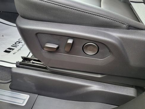 New 2026 GMC Sierra 1500 SLT image 20