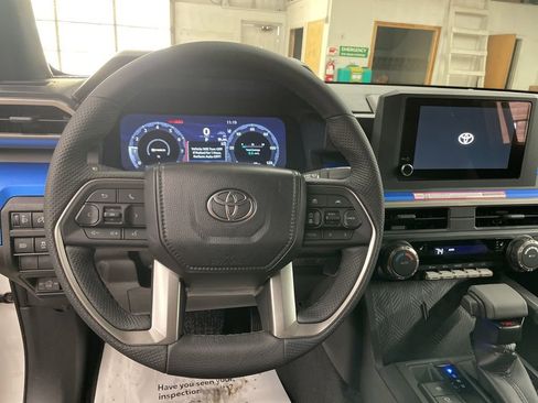 New 2025 Toyota Tacoma TRD Off-Road image 17