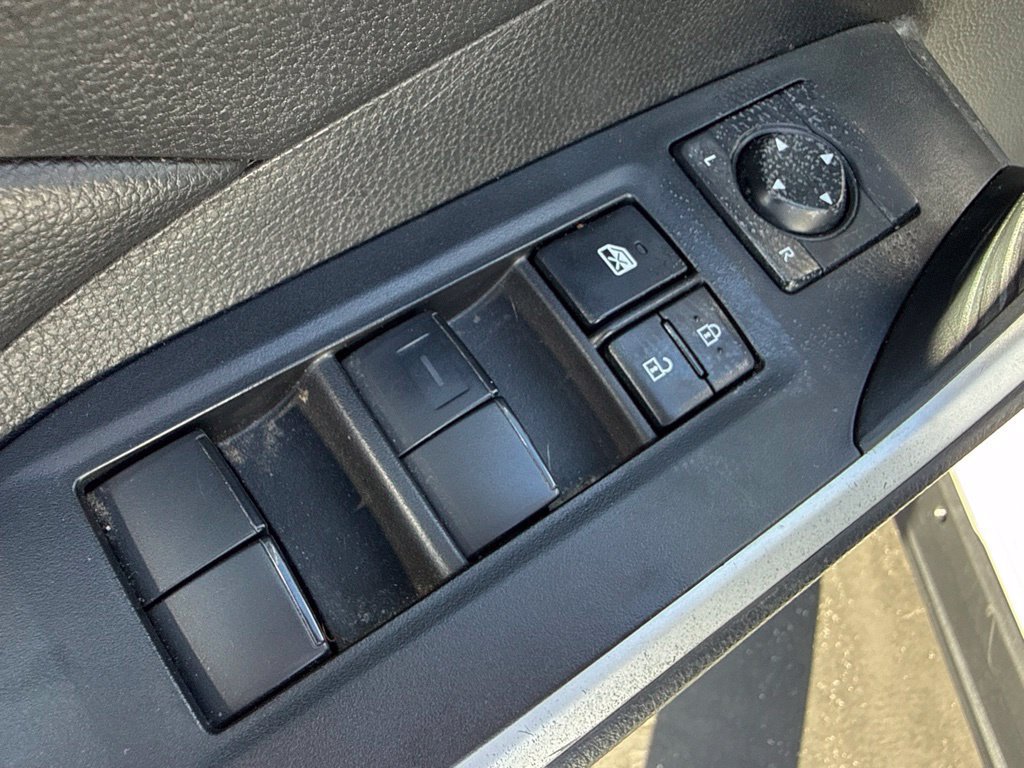 Used 2025 Toyota RAV4 LE AWD/4WD image 18