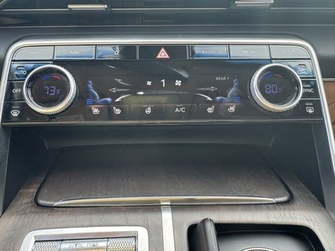 Used 2021 Genesis GV80 3.5T w/ Advanced Package 06 image 12