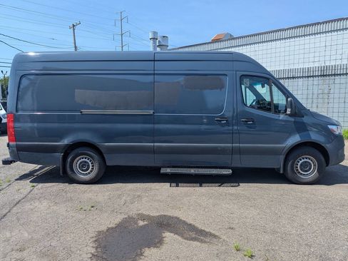 Used 2019 Mercedes-Benz Sprinter 170 image 8