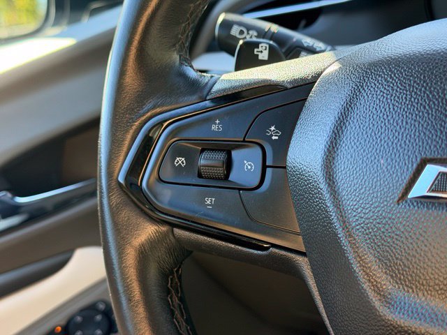 Used 2023 Chevrolet Bolt EUV Premier w/ Sun & Sound Package FWD image 11
