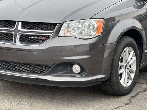 Used 2019 Dodge Grand Caravan SXT FWD image 8